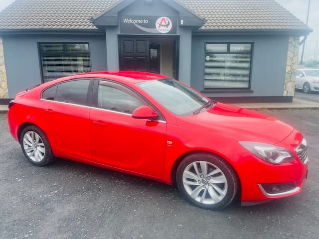 2015 Vauxhall Insignia - thumbnail 3