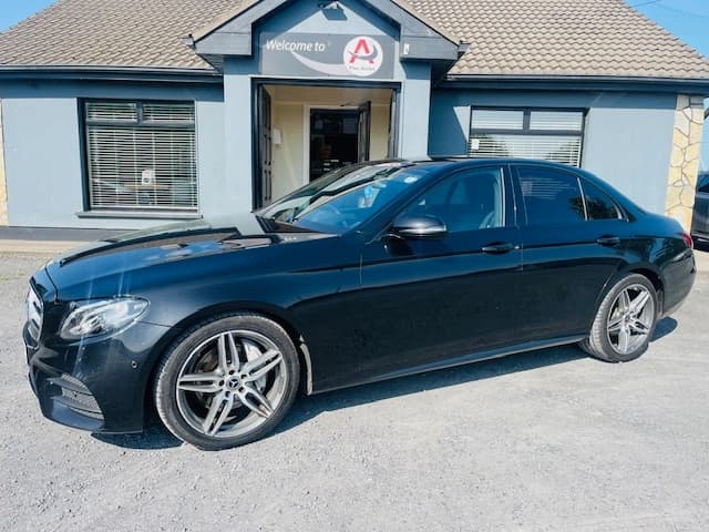 2017 MERCEDES BENZ E220 D - thumbnail 4