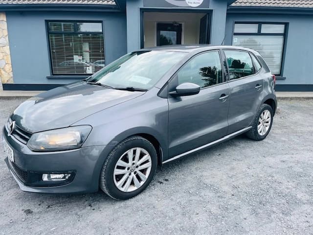 2014 VOLKSWAGEN POLO