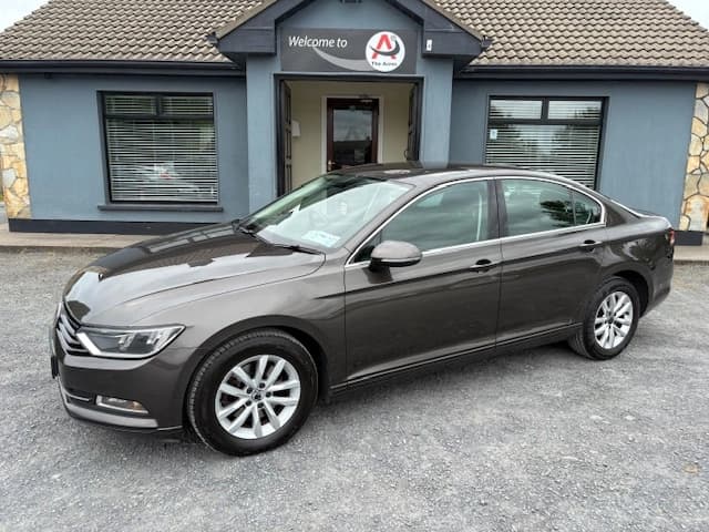 2015 VOLKSWAGEN PASSAT