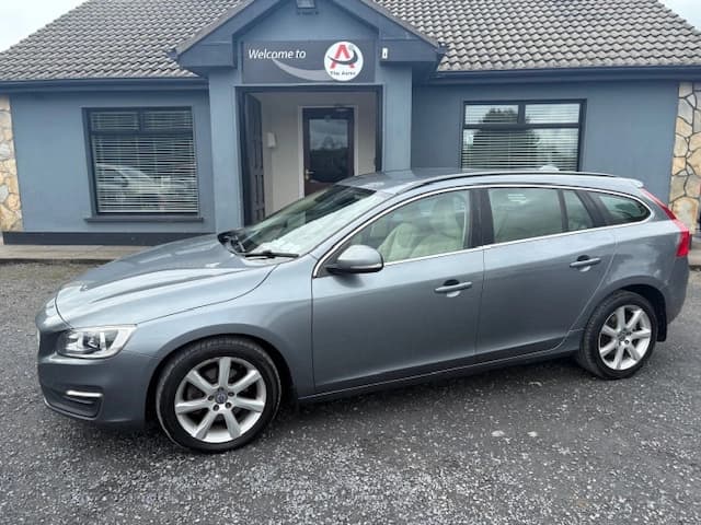 2016 VOLVO V60