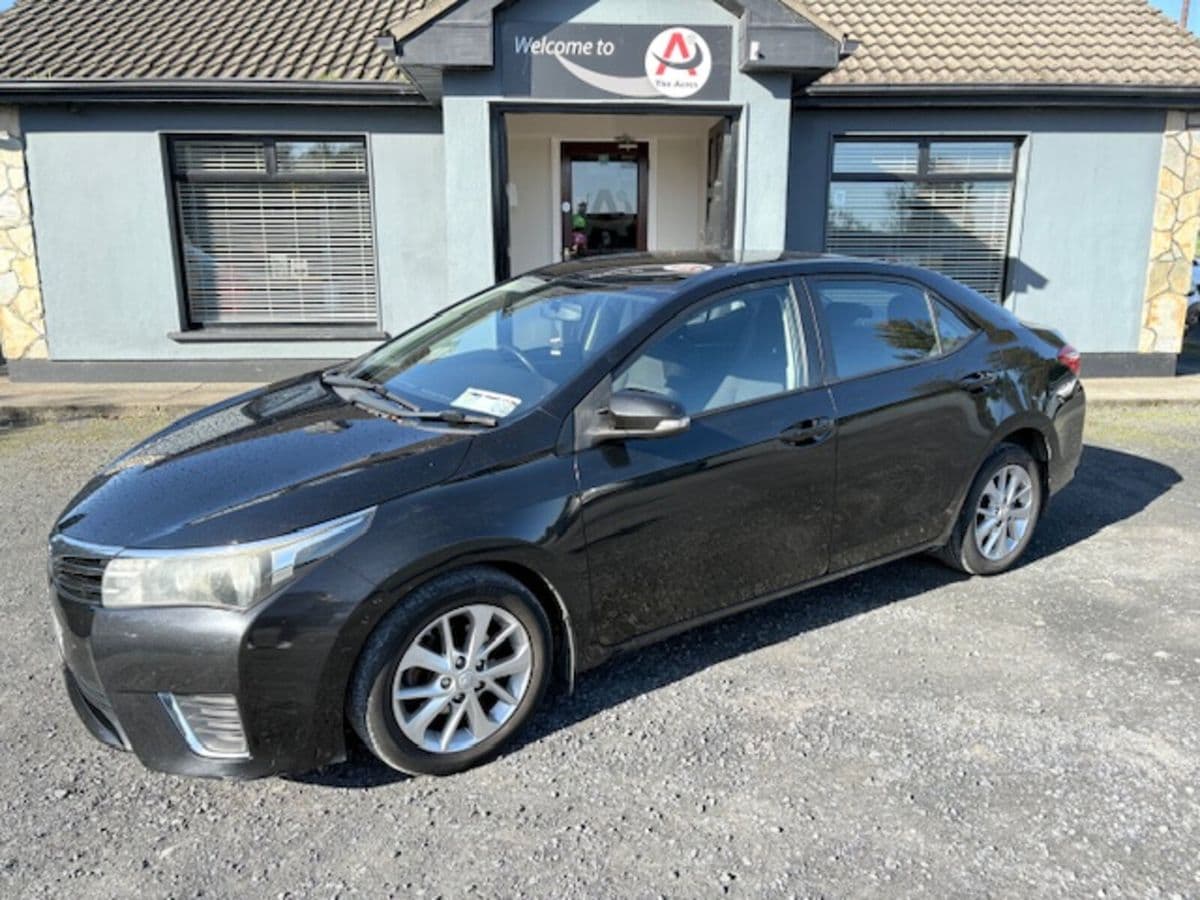 2014 Toyota Corolla Aura
