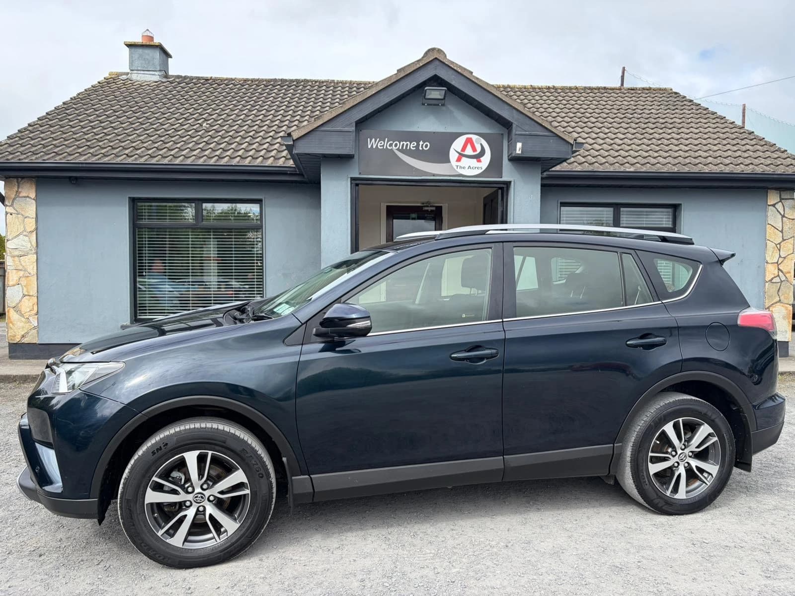 2017 TOYOTA RAV 4